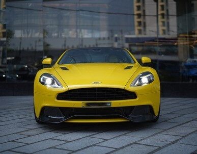 YELLOW COLOUR ASTON MARTIN VANQUISH